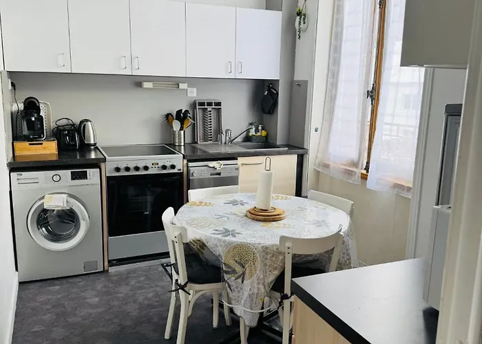 Situé Au Cœur Du Village Du Mont-dore